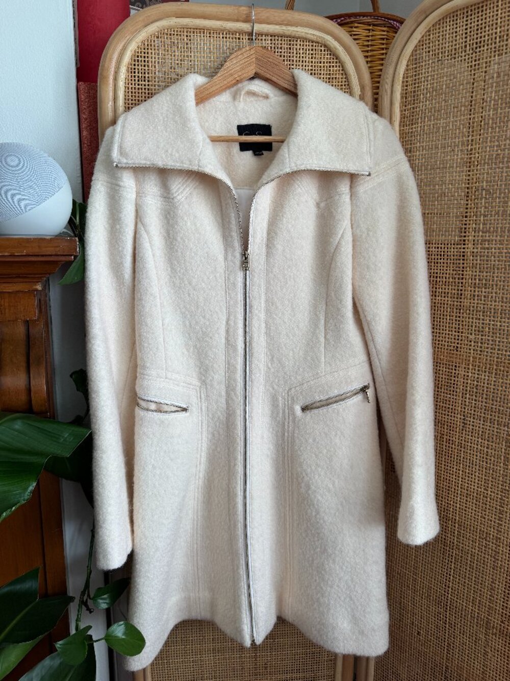 Cream/white wool blend coat